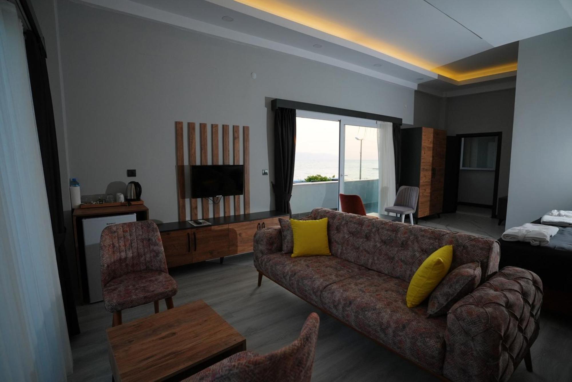 Villa Sevilla Kuşadası Ngoại thất bức ảnh
