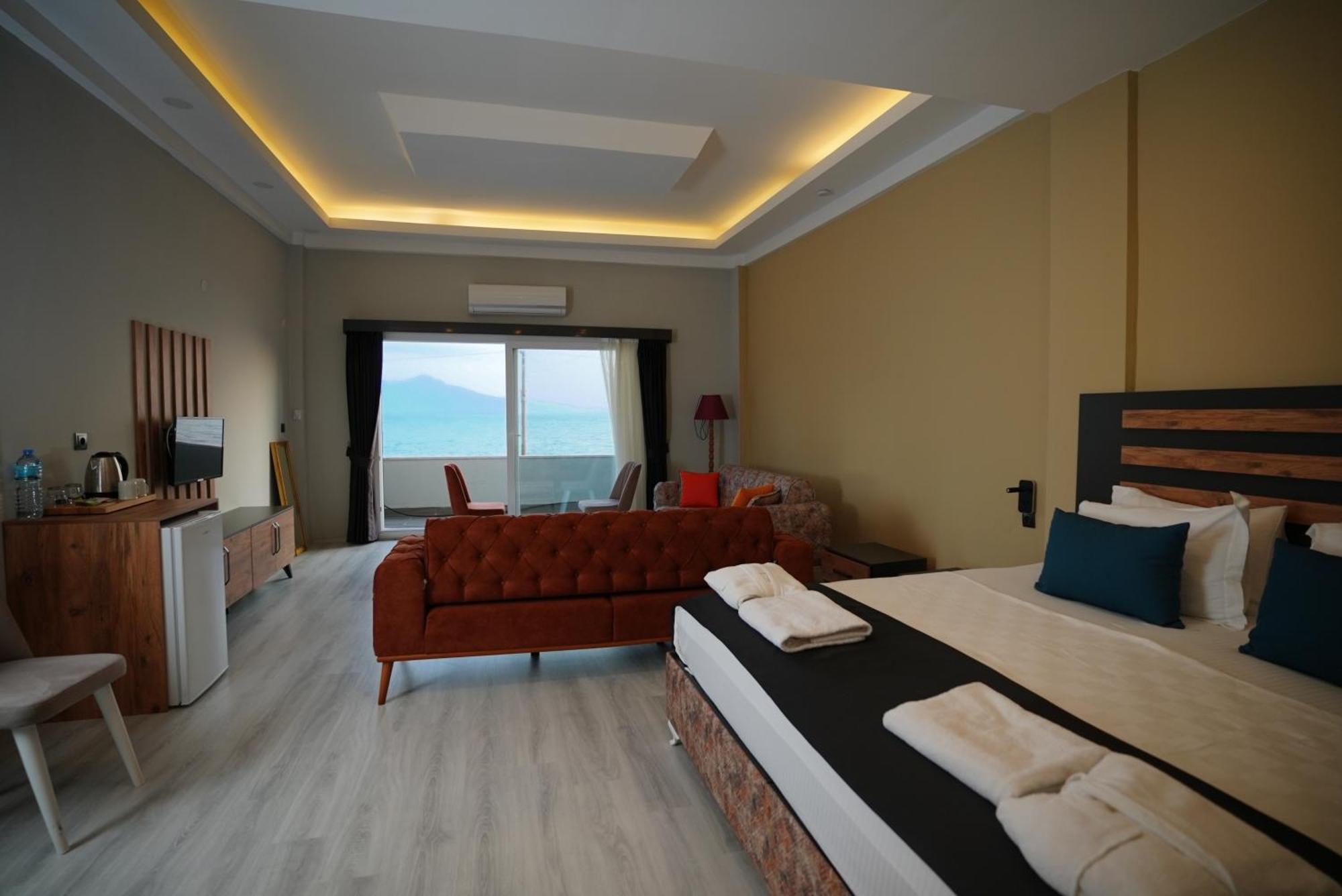 Villa Sevilla Kuşadası Ngoại thất bức ảnh