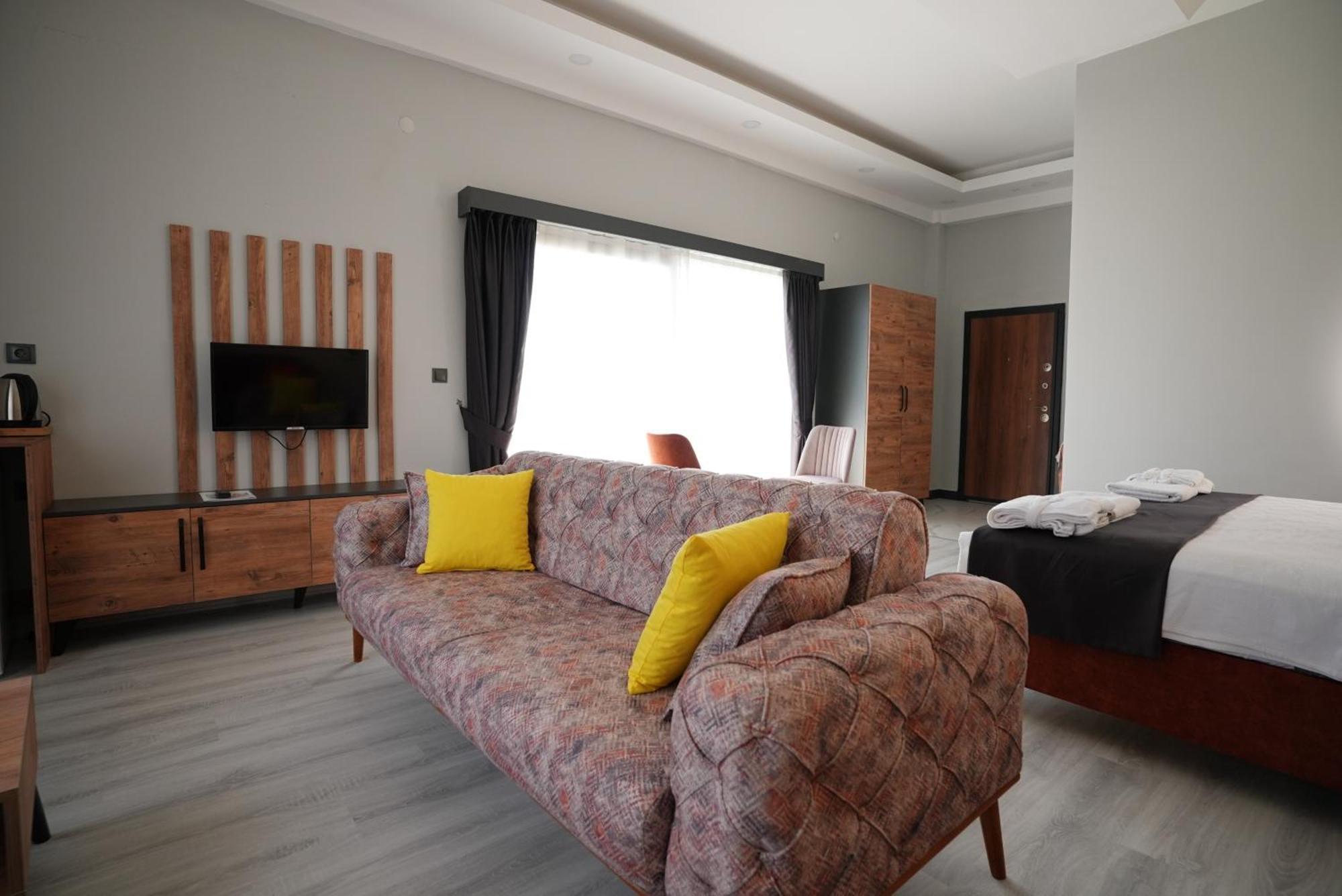 Villa Sevilla Kuşadası Ngoại thất bức ảnh