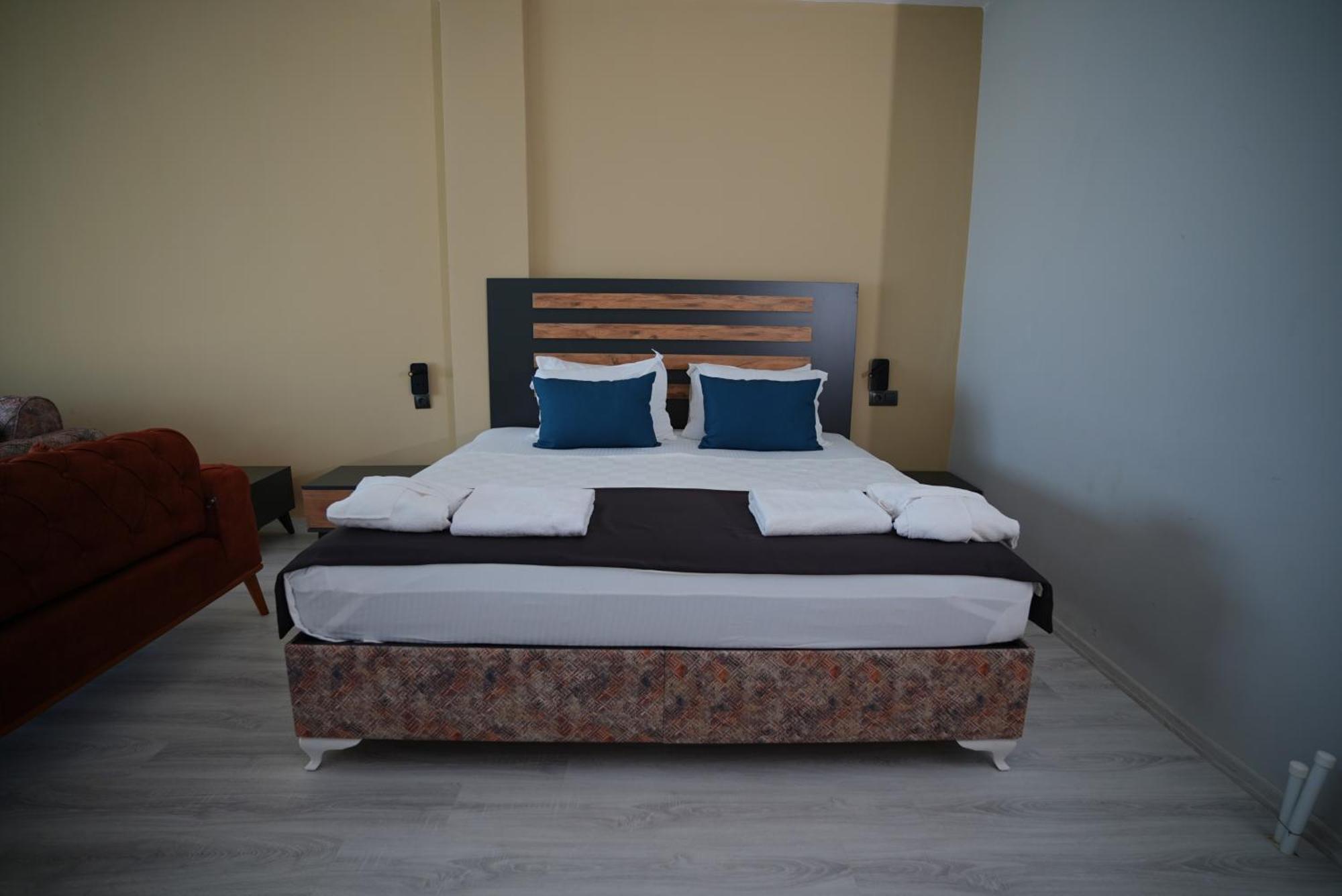 Villa Sevilla Kuşadası Ngoại thất bức ảnh