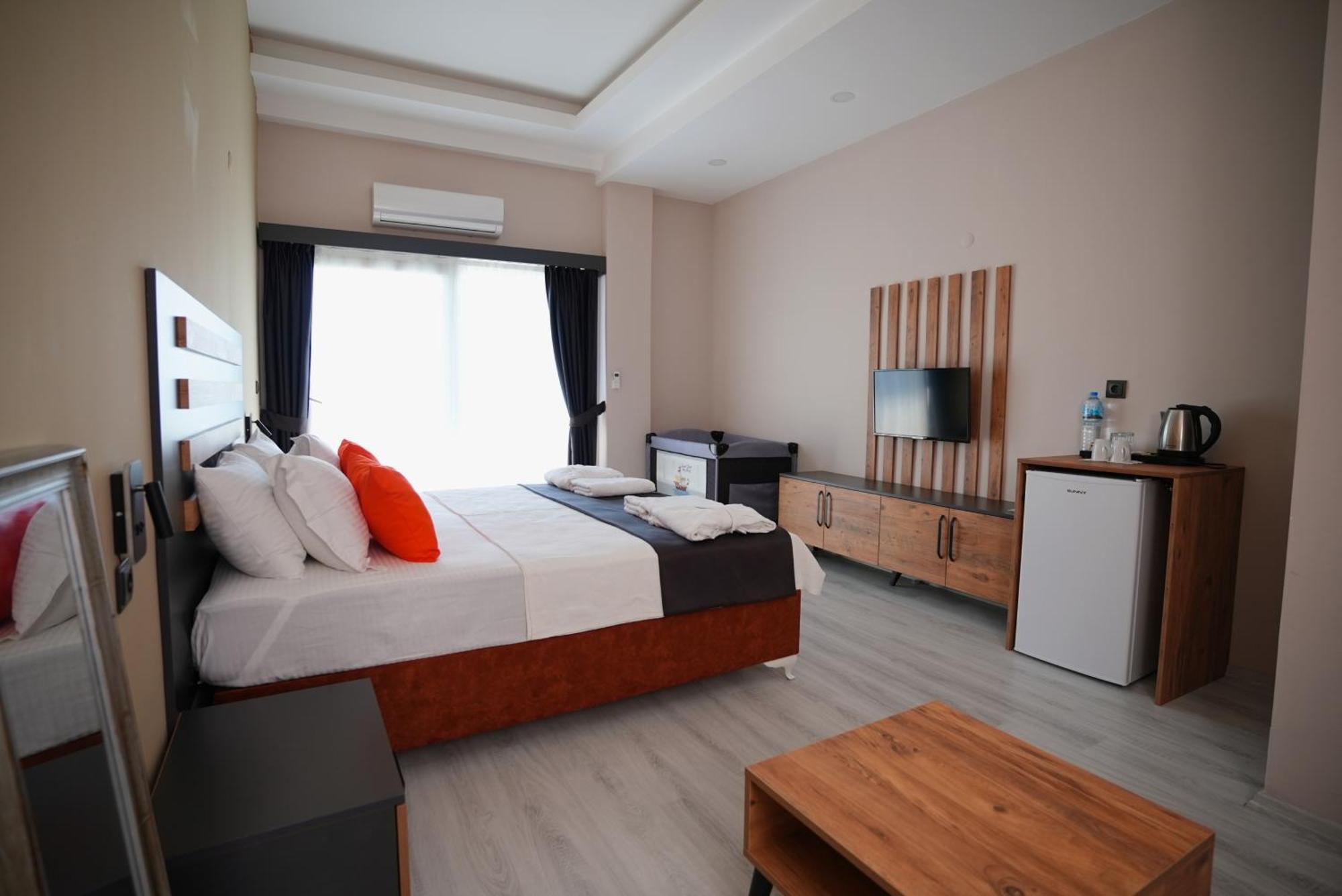 Villa Sevilla Kuşadası Ngoại thất bức ảnh