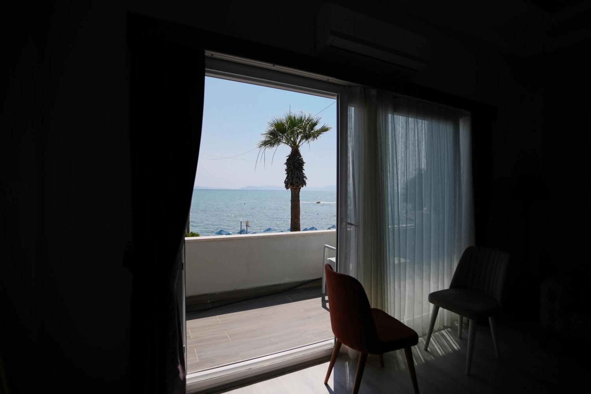 Villa Sevilla Kuşadası Ngoại thất bức ảnh