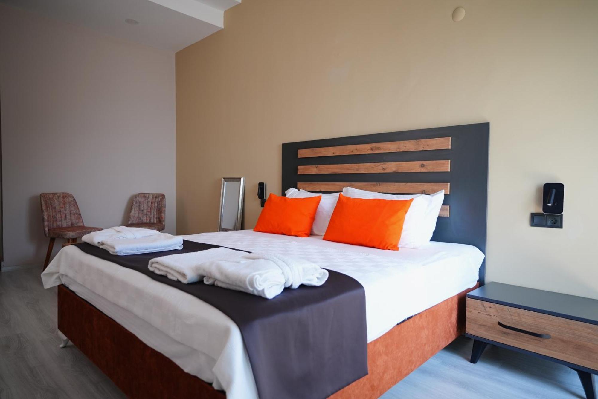 Villa Sevilla Kuşadası Ngoại thất bức ảnh