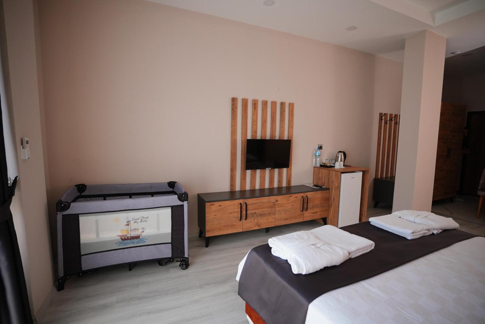 Villa Sevilla Kuşadası Ngoại thất bức ảnh